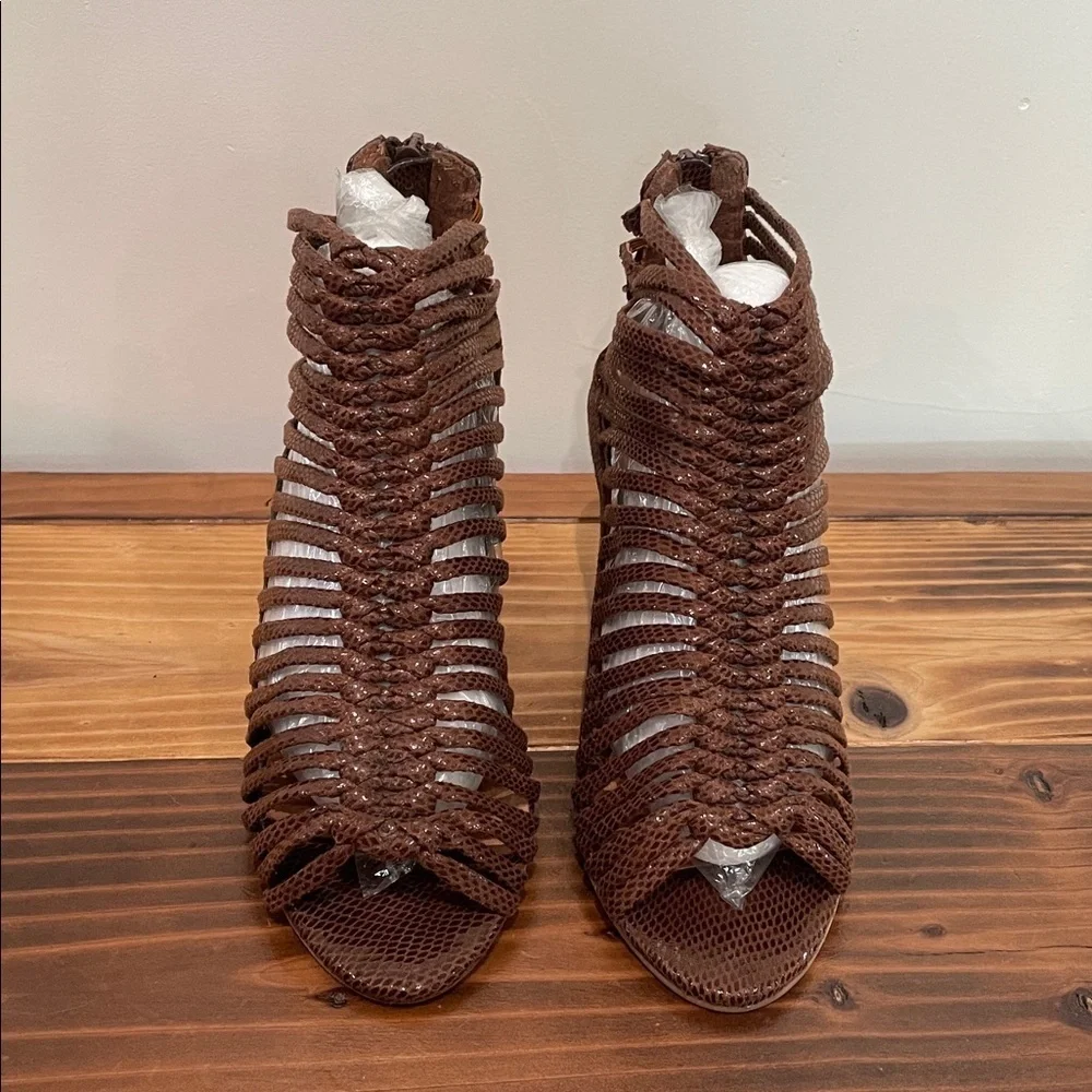 Ibiza Jeffrey Campbell Strappy Wedge Sandals Size 7.5 Gladiator Stretchy Sandal